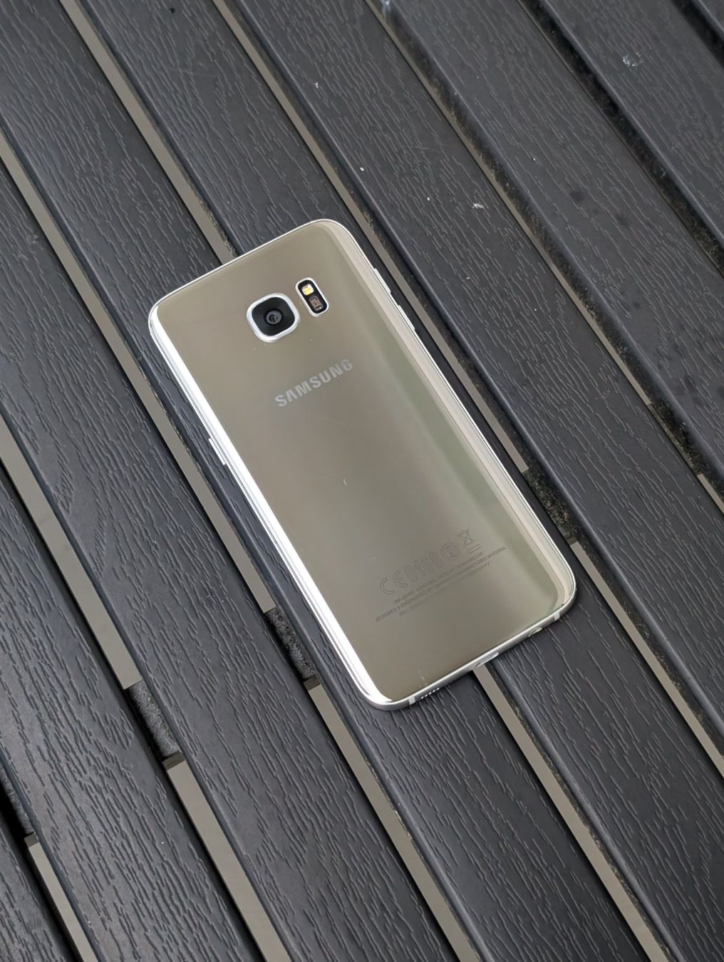 Samsung Telefoni cellulari / Smartphones: Samsung S7 edge, Sammlerstück – Usato da Gümligen venduto da yasko_s1907 1