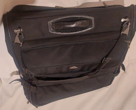 geräumiger Samsonite Fracksack mit vielen Abteilen, wie neu
