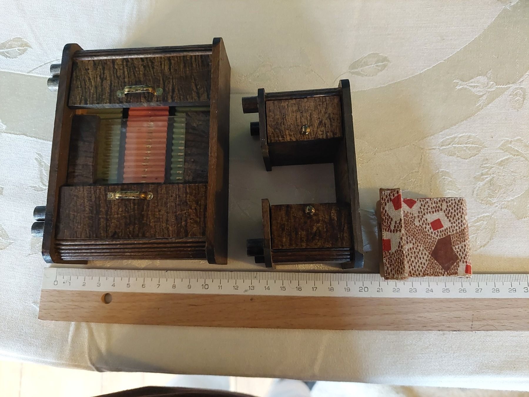Case e mobili per bambole: Antikes herziges Puppenhauswohnzimmer – Usato da Otelfingen venduto da silver-moon 7