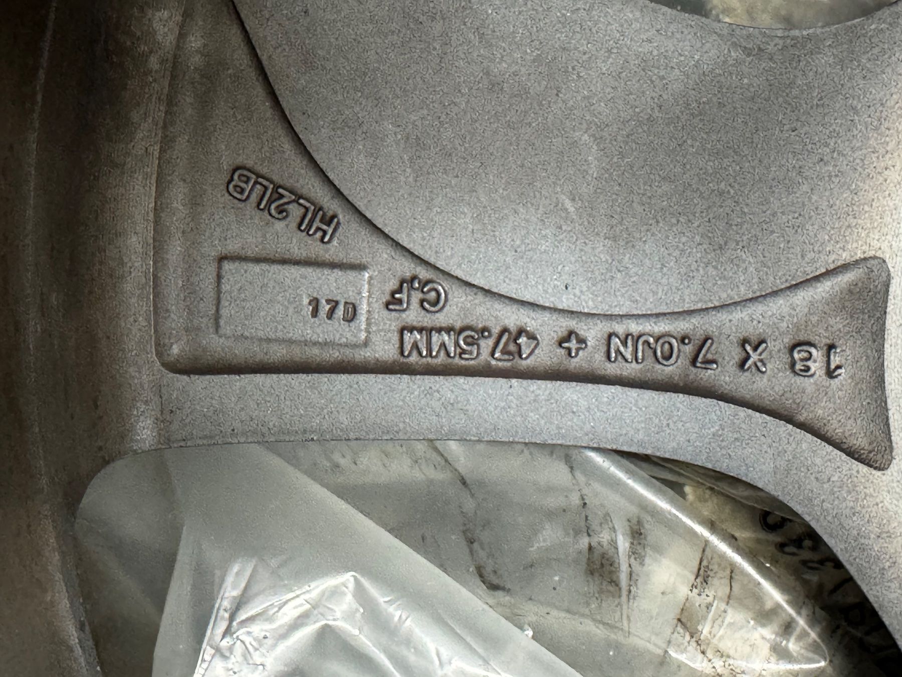 Ford Cerchioni: Winter Kompetträder Ford Mustang Mach-E 21 – Nuovo (secondo la descrizione) da Luzern venduto da tobiaswaterman 9