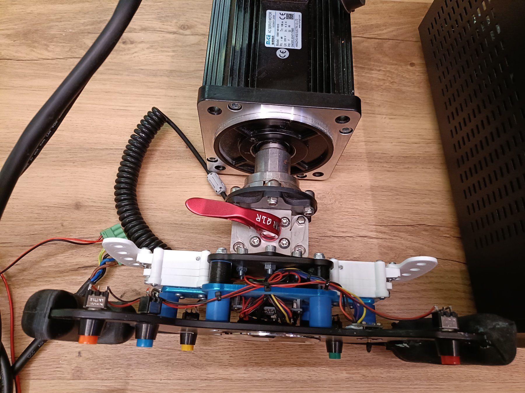 Simucube Controller: Simucube V1 mit Mige 130ST-M10010 – Usato da Salez venduto da Lorien 2