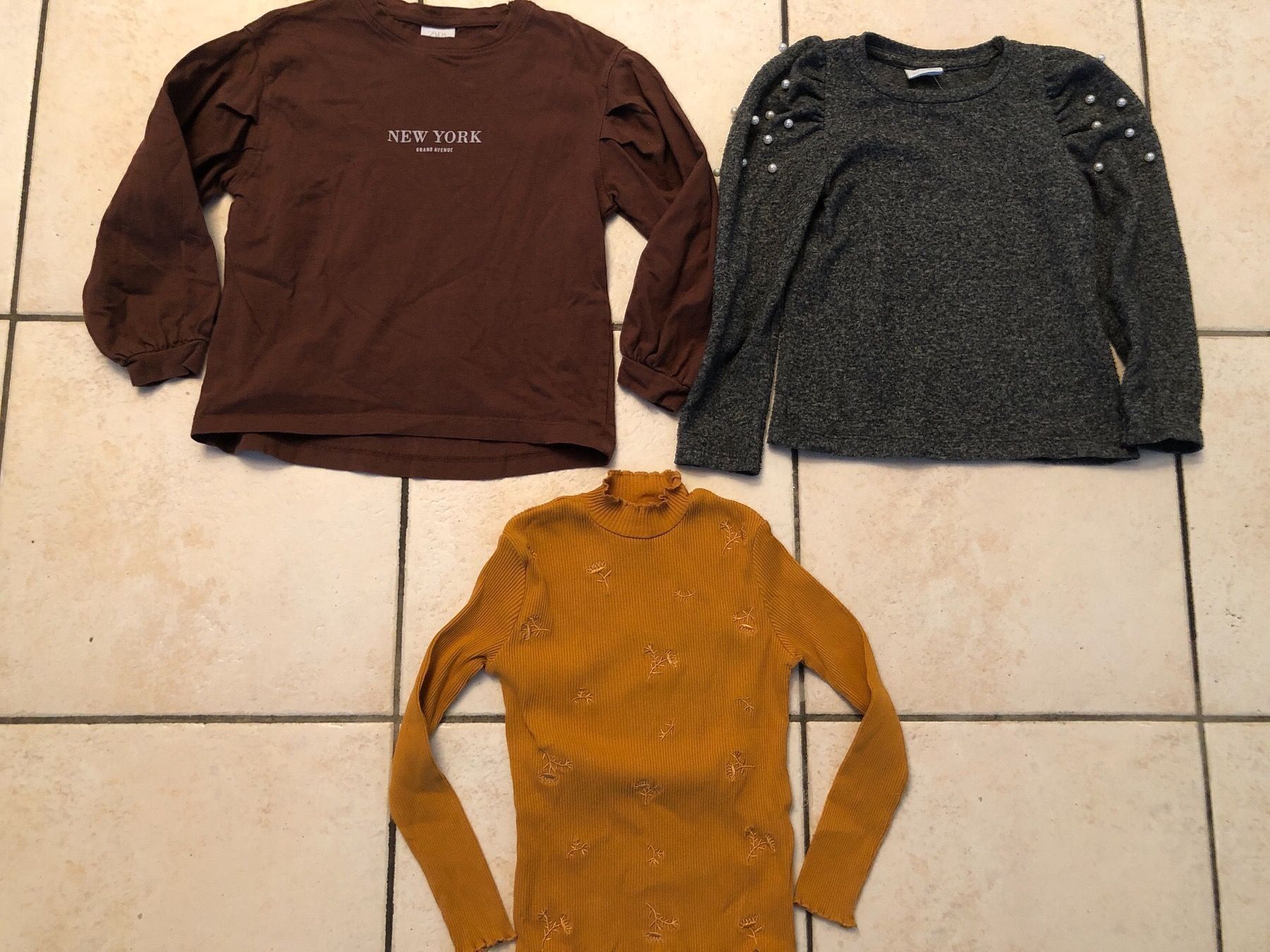 Zara Maglioni & Felpe: 3 süsse ZARA Pullover Gr.116 – Usato da Obergerlafingen venduto da cabo4