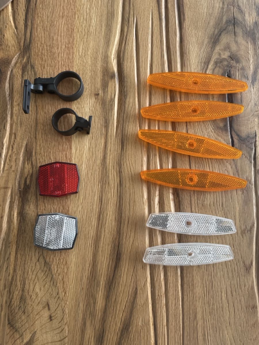 Ersatzteile: Reflektor Kit für Velo / MTB – Neu und originalverpackt aus St. Erhard von secc