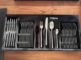 Besteckset von SOLA für 12 Personen