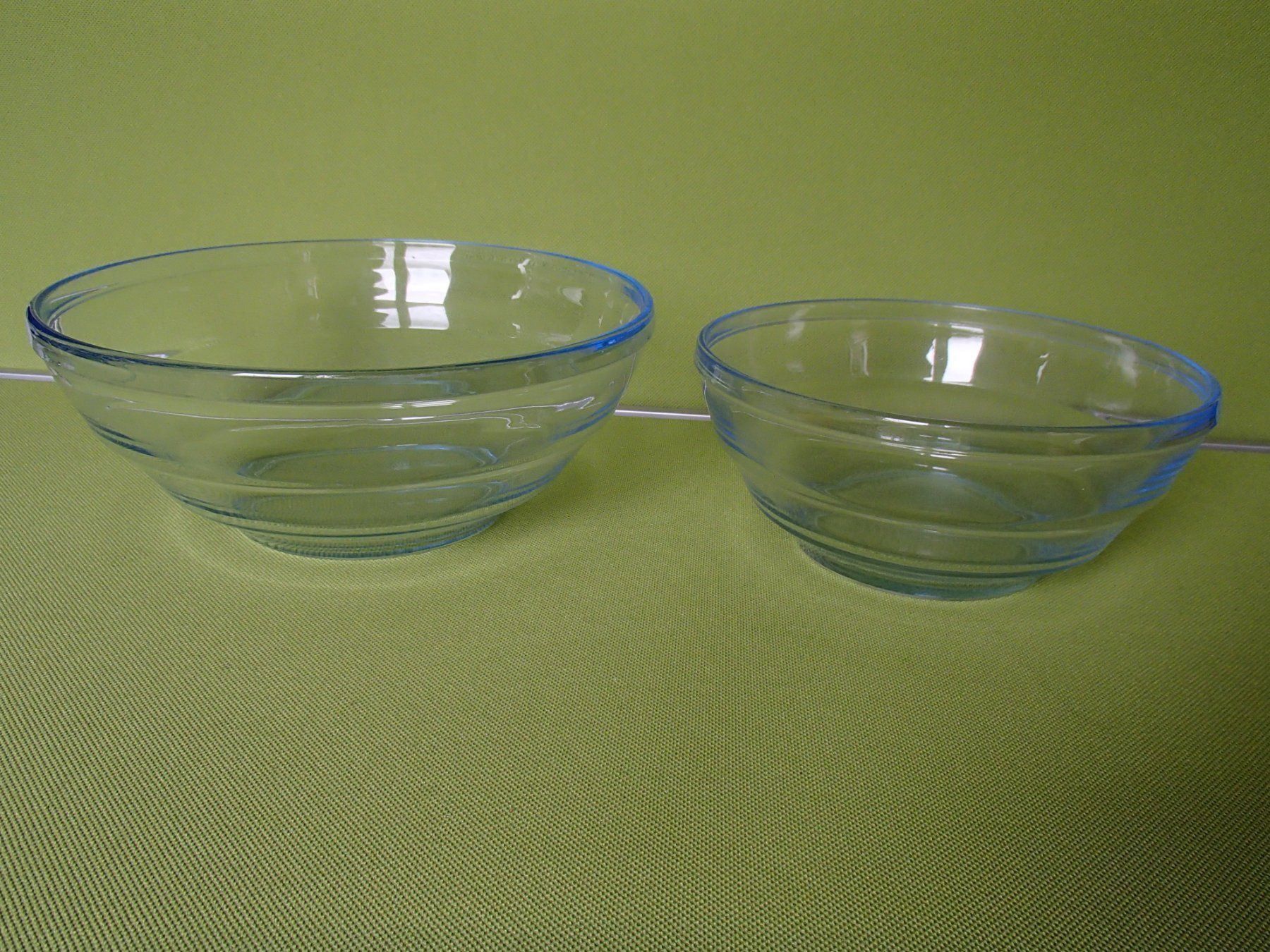 Ciotole: 2 hellblaue Vintage Glasschüsseln – Usato da Schöfflisdorf venduto da pullux