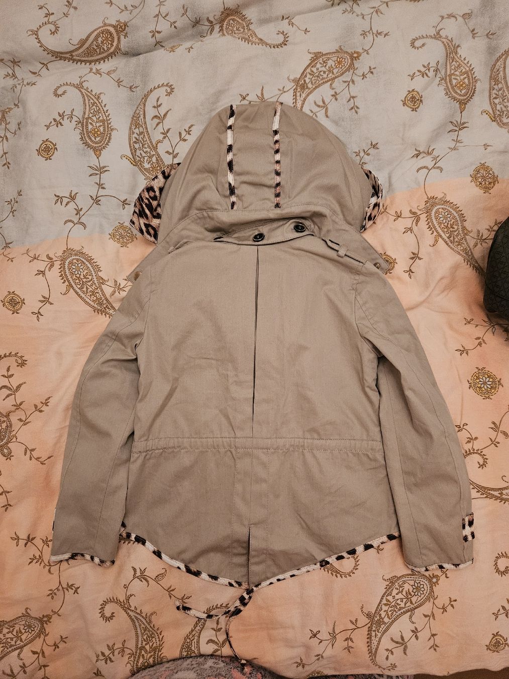 Roberto Cavalli Giacche & Cappotti: Roberto Cavalli Kindermantel, mit  Leopard Gr. 122 Top! – Nuovo (secondo la descrizione) da Basel venduto da fragolina08 1