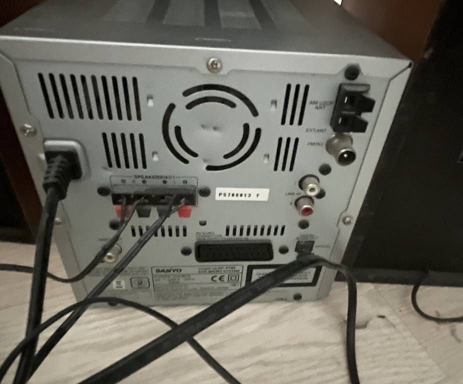 Sanyo Lettore multimediale & Streamer: Stereoanlage Sanyo – Usato da Luzern venduto da lil_s62r 3