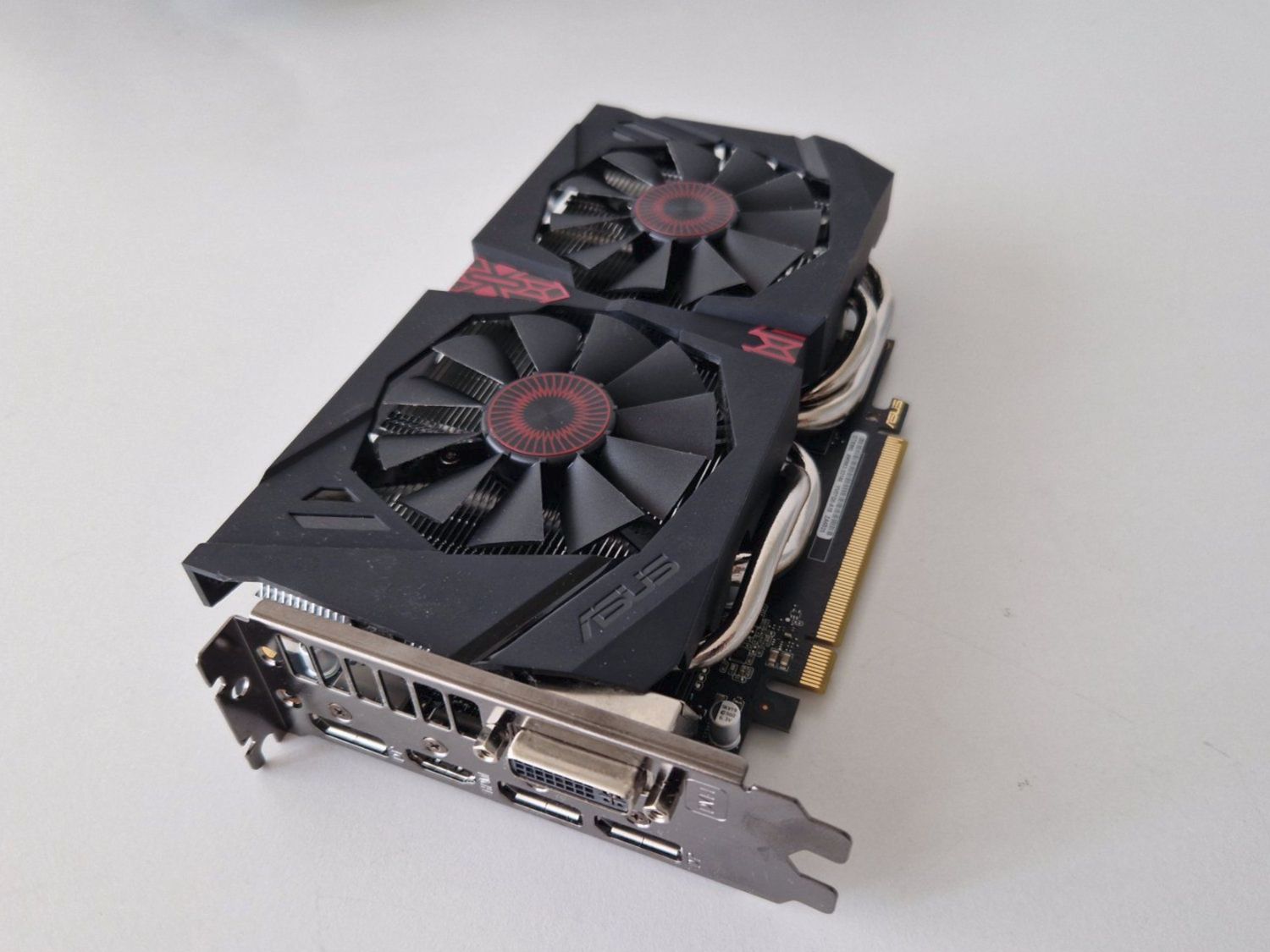 Asus Grafikkarten: ASUS STRIX-GTX960-DC20C-4GD5 – Gebraucht aus Elsau von sato83 1