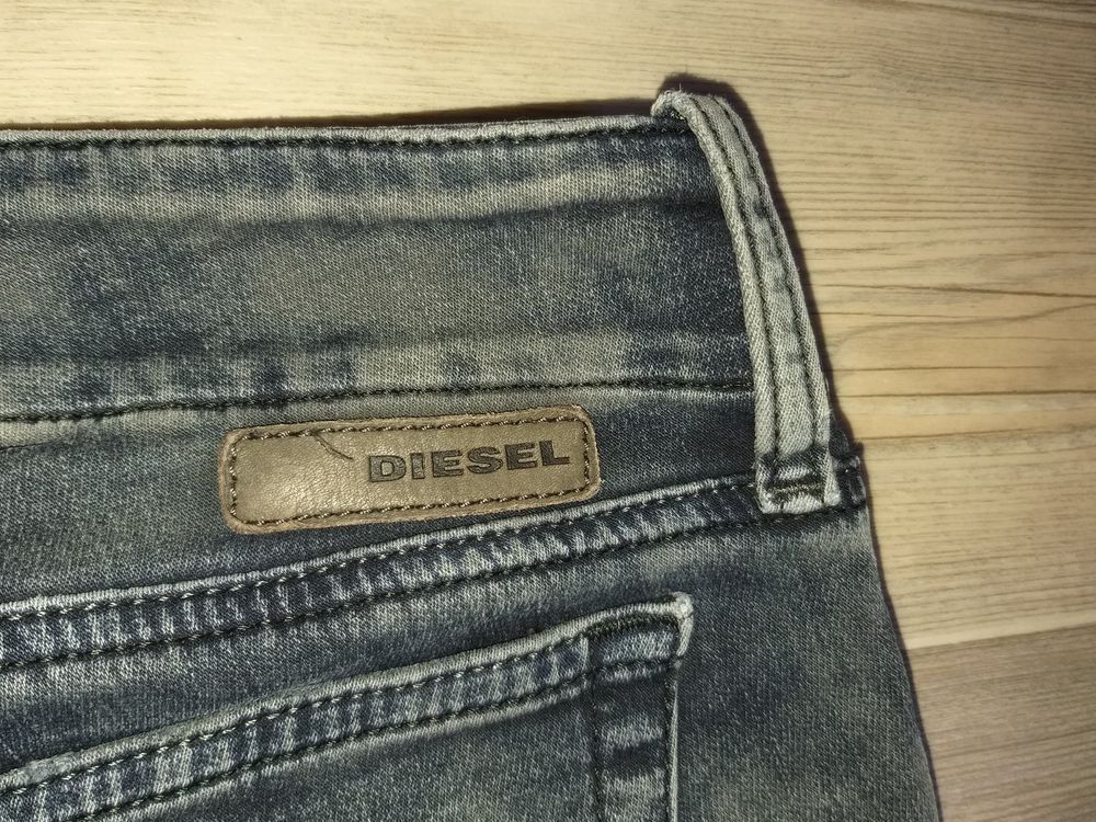 Diesel Jeans: Jeans DIESEL  Taille / Grosse W25   Model GRUPEE..... – Usato da Cossonay-ville venduto da Super-Price-Quality 7