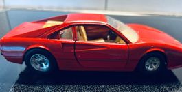 Ferrari Magnum 308 GTO rot 1:24 Burago