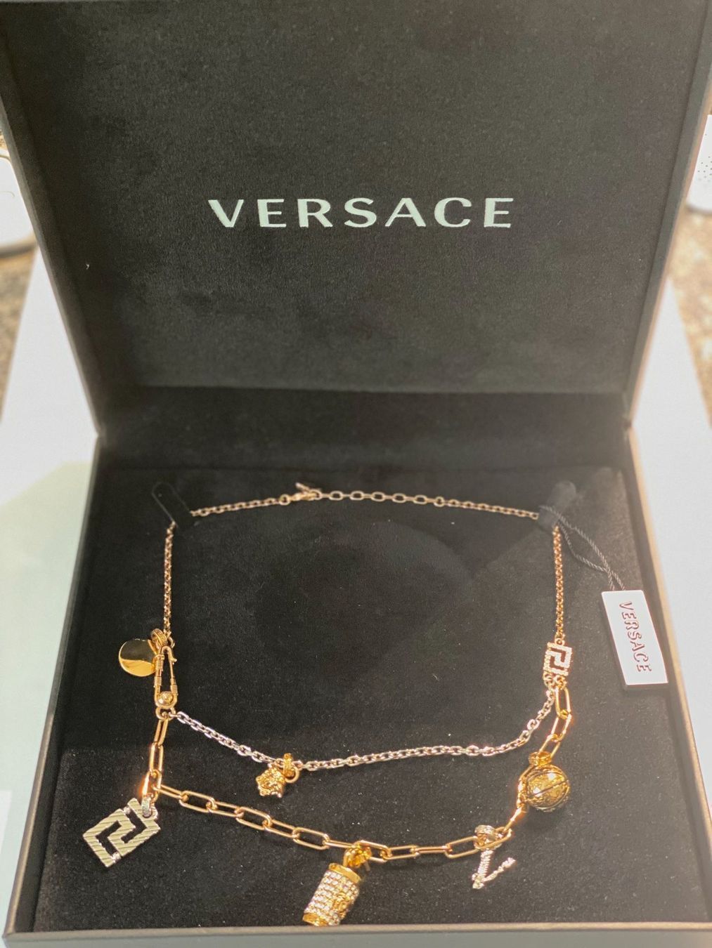 Versace Catenine: Versace Halskette mit Anhängern – Nuovo e nell'imballaggio originale da Oberaach venduto da Dandy2021 5
