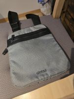 Guess Herren Umhängetasche, neuwertig, Top Zustand!
