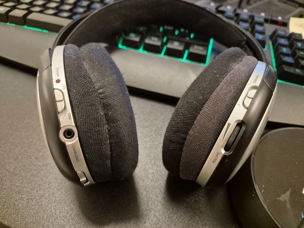 Philips Cuffie: Philips Wireless Kopfhörer Wireless FM – Usato da Volketswil venduto da CinziaVolki 2