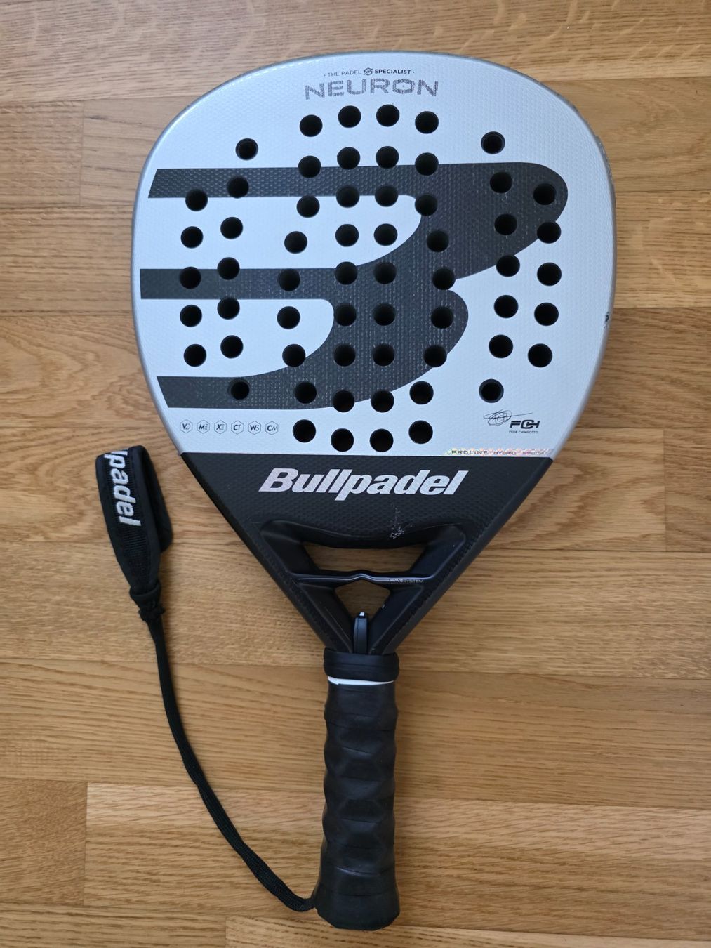 Racchette: BULLPADEL NEURON PADEL SCHLÄGER RACKET 2025 – Usato da Lüchingen venduto da Jersey_Time 1