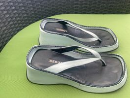 SUMMERTIME - stylische DÉBUT Flip-Flops mit Décor, linde, 36