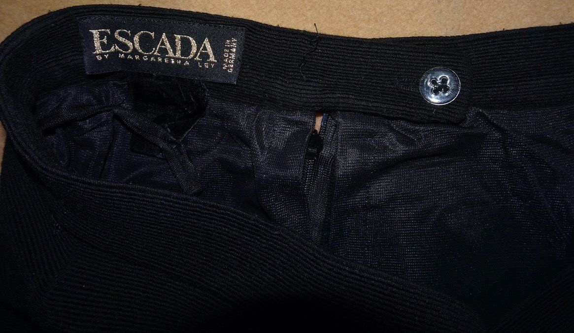 Escada Gonne: Jupe noire droite Escada – Usato da Châtelaine venduto da Gio54321 3