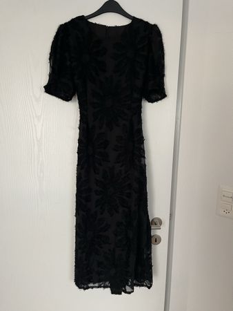 Elegantes, schwarzes Kleid mit Blumenmuster, Grösse 36