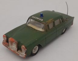 Gama Mercedes-Benz 220 S Police 1/47 ancienne miniature