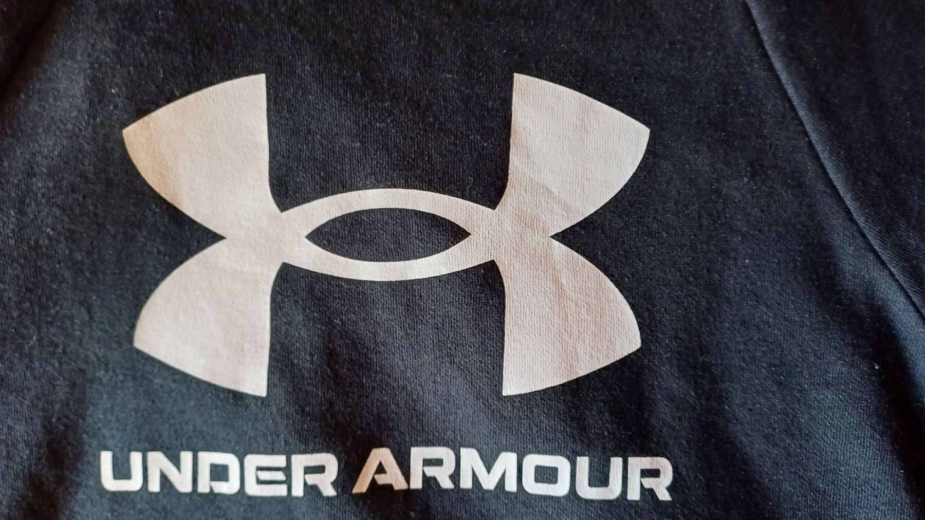 Under Armour Pullover & Sweatshirts: Pullover Gr.128 UNDER ARMOUR Neu – Neu (gemäss Beschreibung) aus Oberrieden von Raja011 1