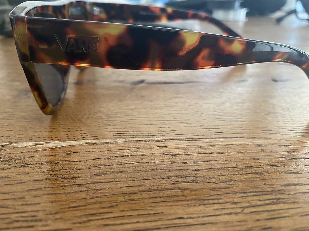 Lunettes & Verres: VANS Squared Off Sonnenbrille  – D'occasion à Zürich par ale_9fkc 1