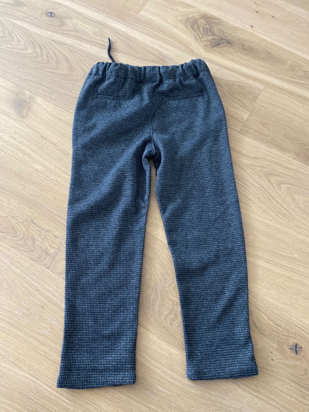 Vertbaudet Pantaloni: 2er Set Cargohose/Stoffhose Grösse 110 – Usato da Bolligen venduto da Noeggeli10 4