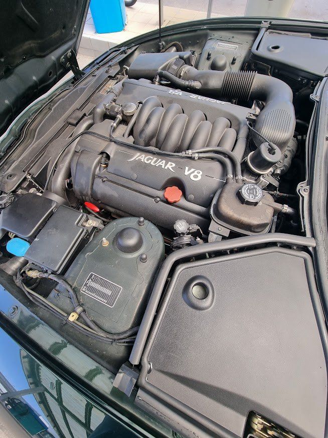 Automobili: Jaguar XK8 Coupe, Jg. 1997 – Usato da Zürich venduto da Pinogaudio 3