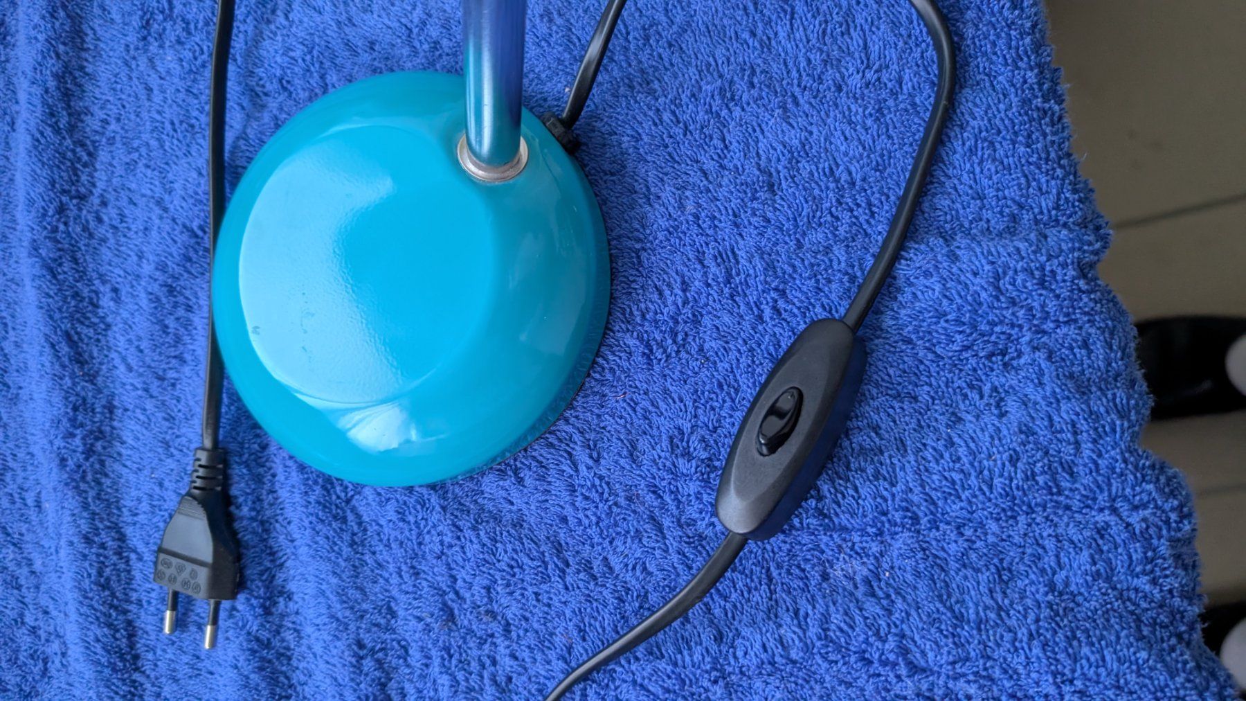 Lampade: Nachttischlampe Hellblau – Usato da Ittigen venduto da stoney63 4