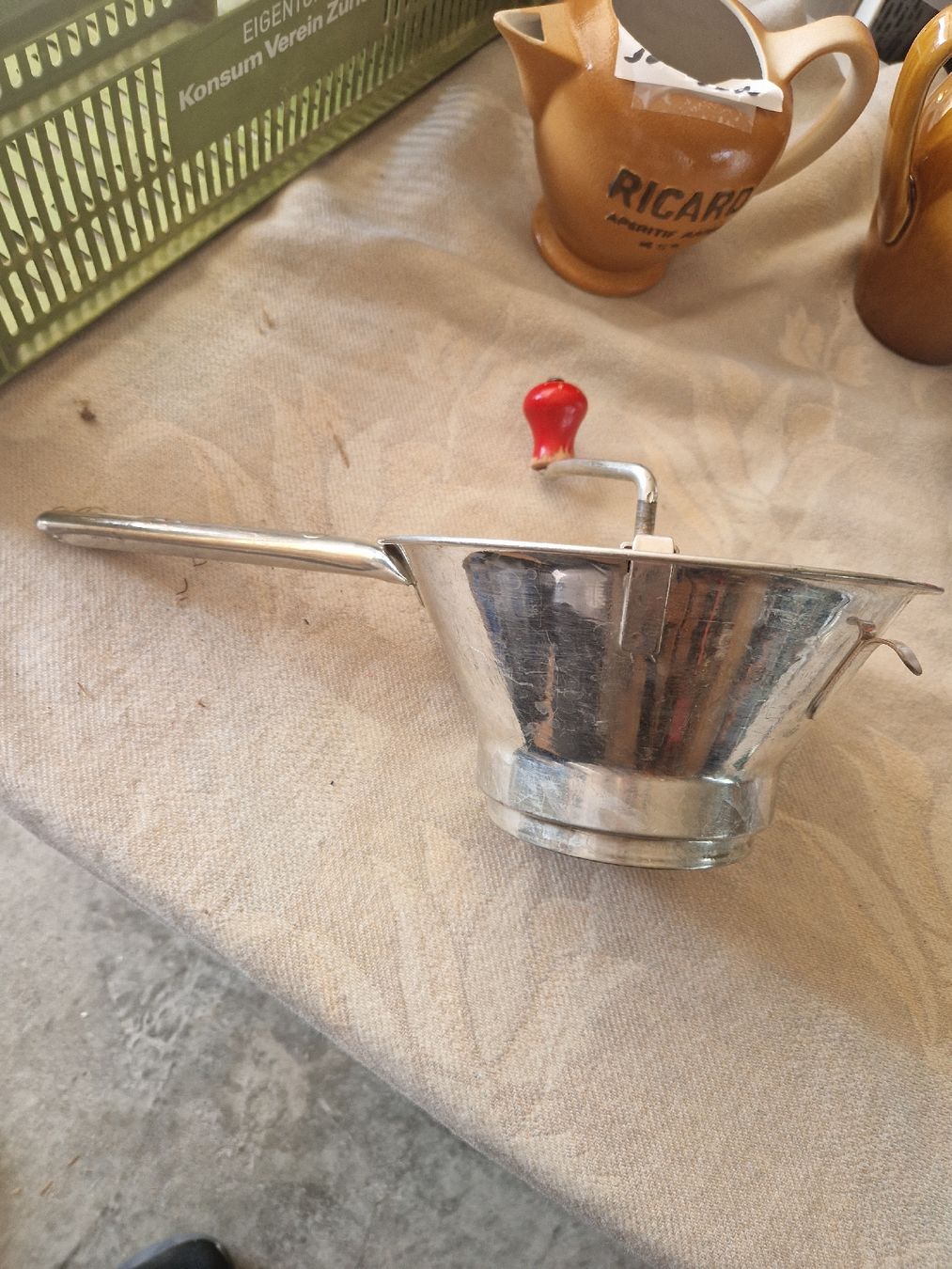Elettrodomestici da cucina: Passe-Vite - Vintage Zustand! – Usato da Mörigen venduto da Clio111