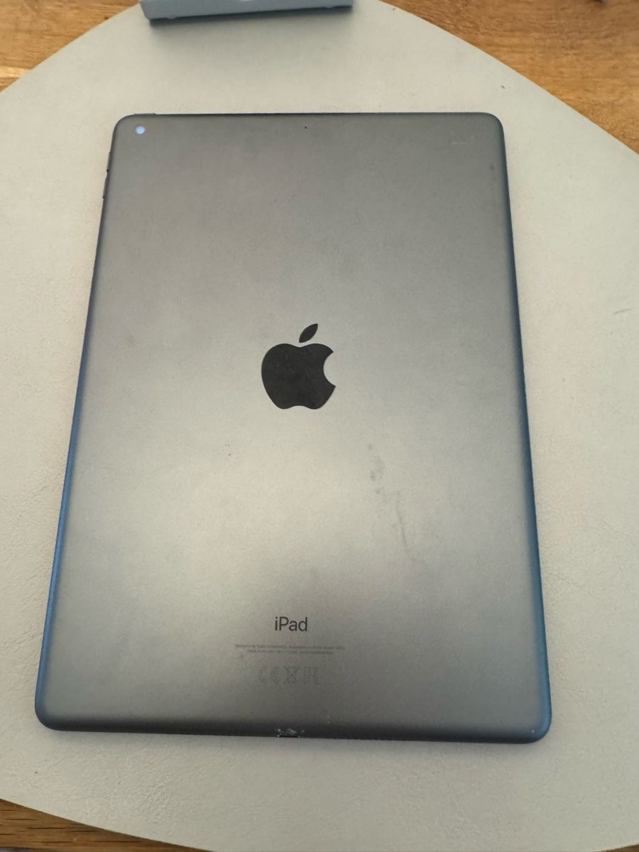 Apple Tablet PC: iPad 9. Generation – Defekt aus Adliswil von Busys 1
