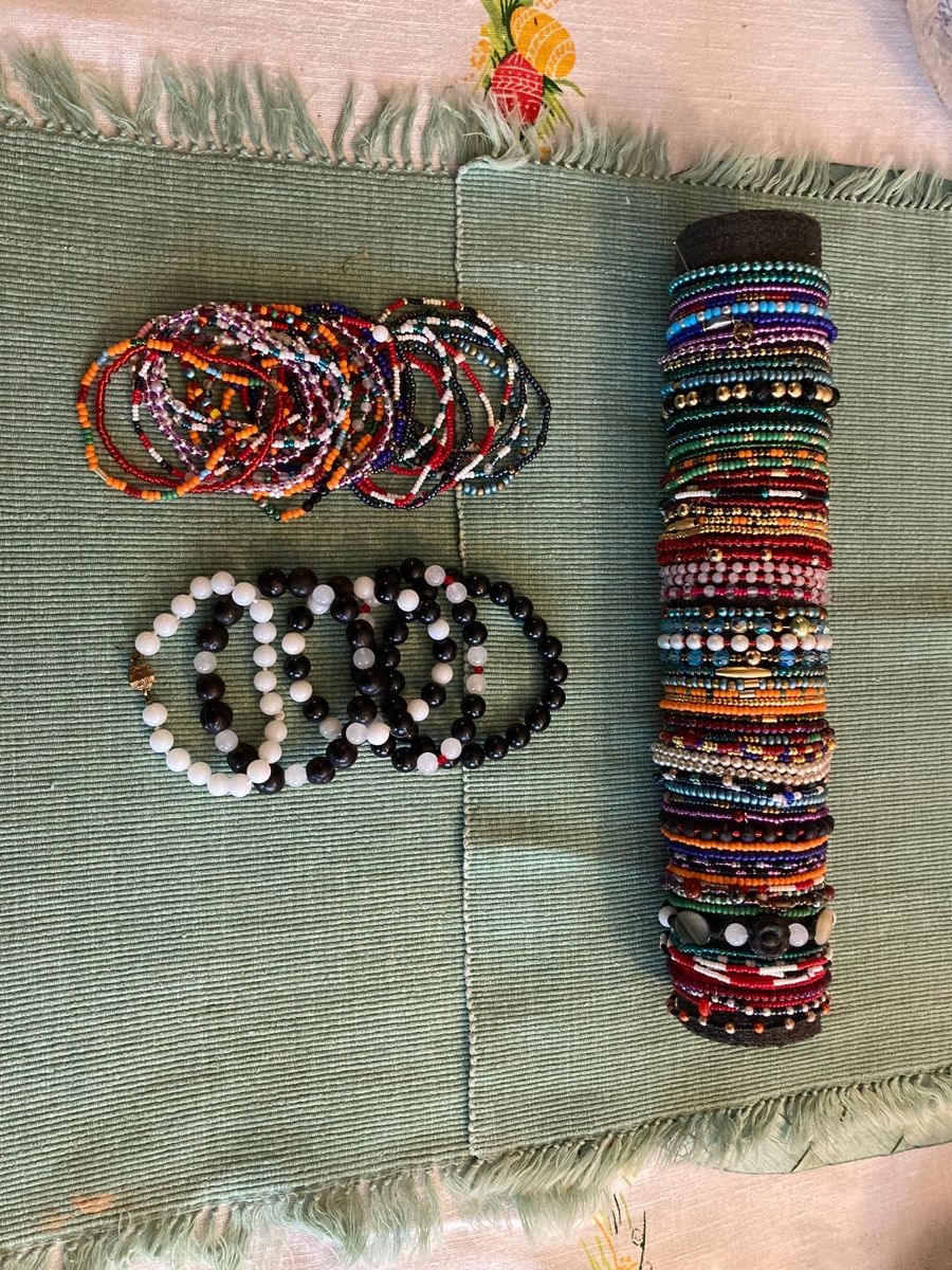 Bracciali & Braccialetti: modische Armbänder, diverse Farben – Nuovo (secondo la descrizione) da Unterengstringen venduto da Viktoria_ 1