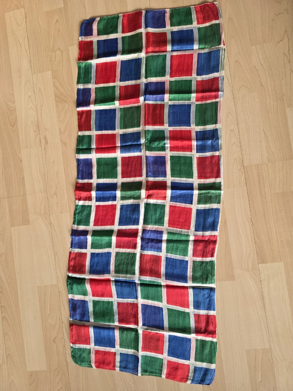 Foulard & Sciarpe: Schöner Vintage-Seidenschal mit Karomuster – Usato da Suhr venduto da andreas_2008 1