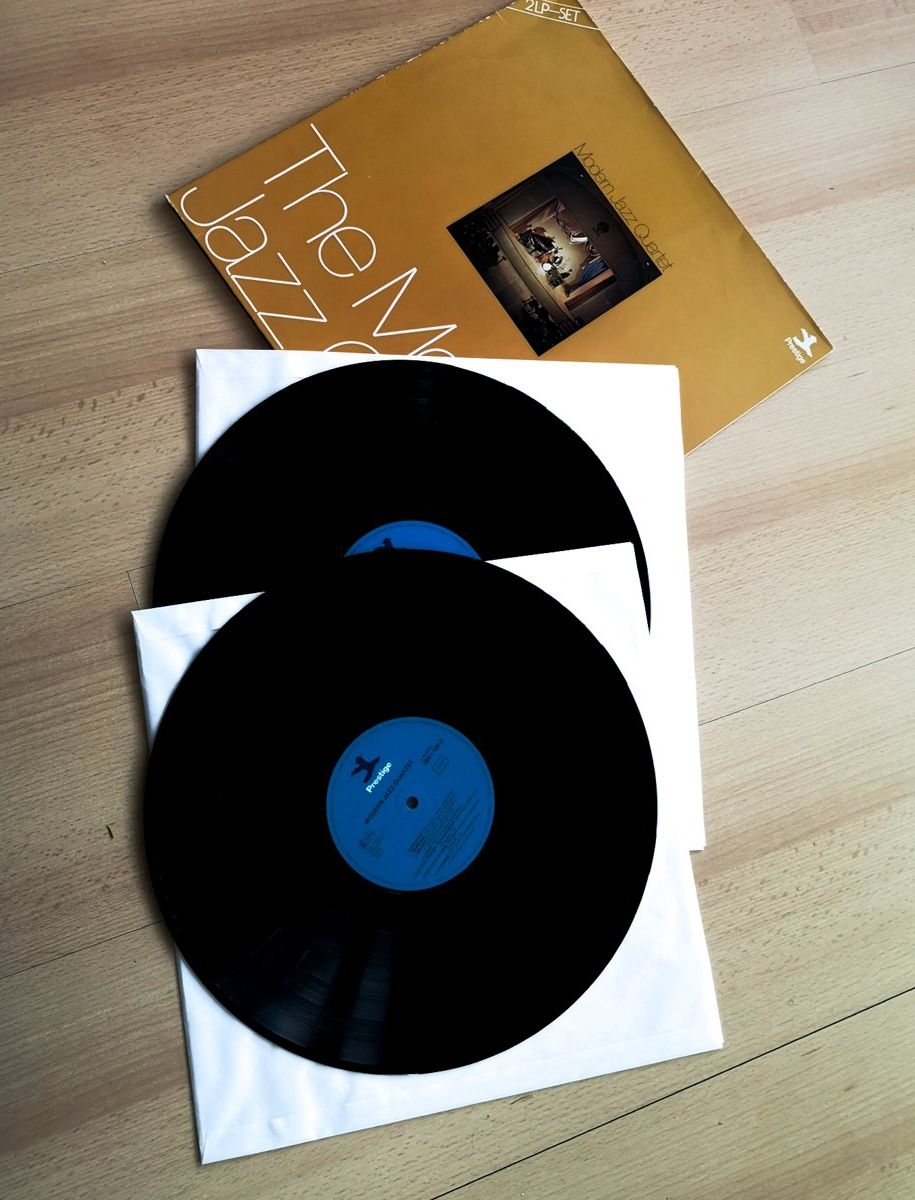 Dischi in vinile: The Modern Jazz Quartet - Doppel LP und 7" Single – Usato da Sargans venduto da Botanico 3