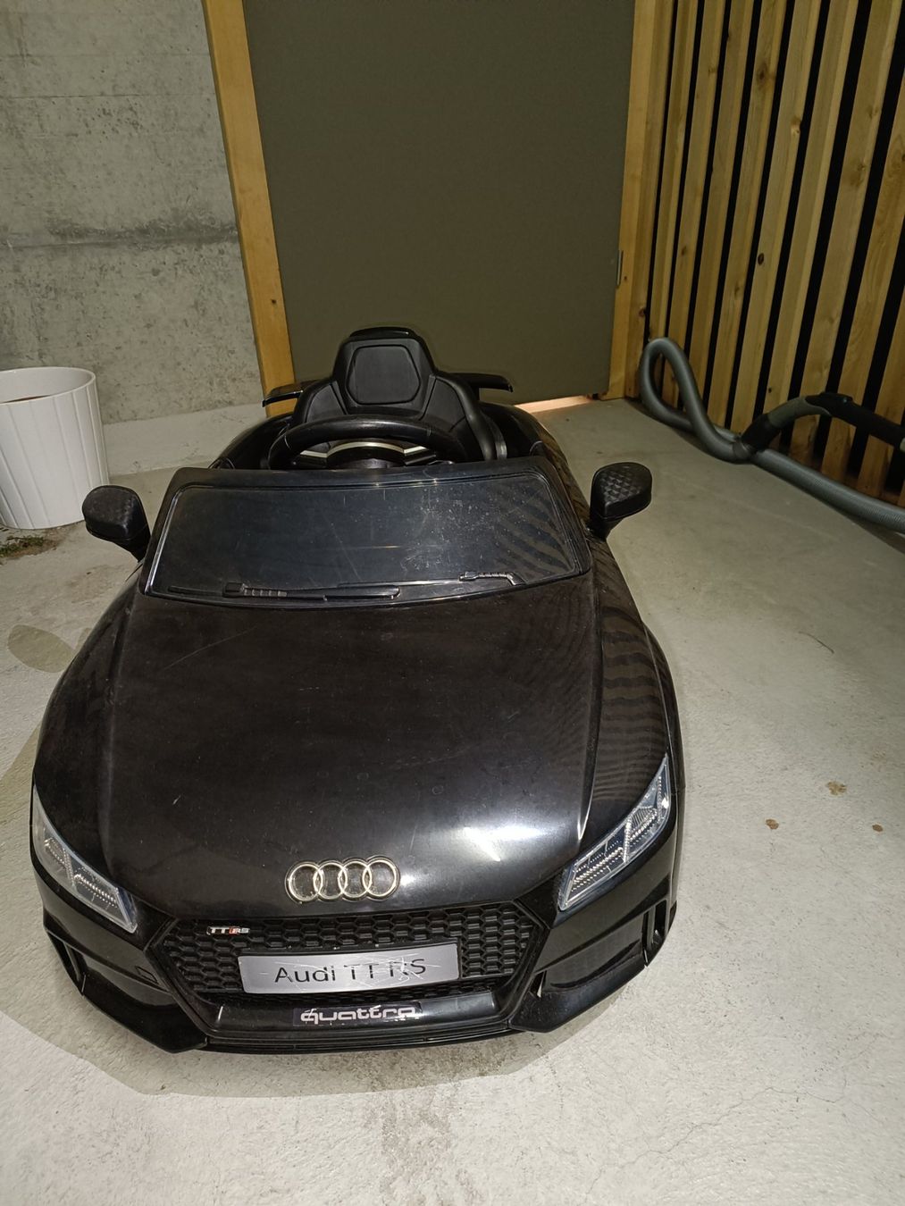Giocattoli: Audi   TTRS   Quattro Auto mit akku – Usato da Oftringen venduto da ch-teddy 2
