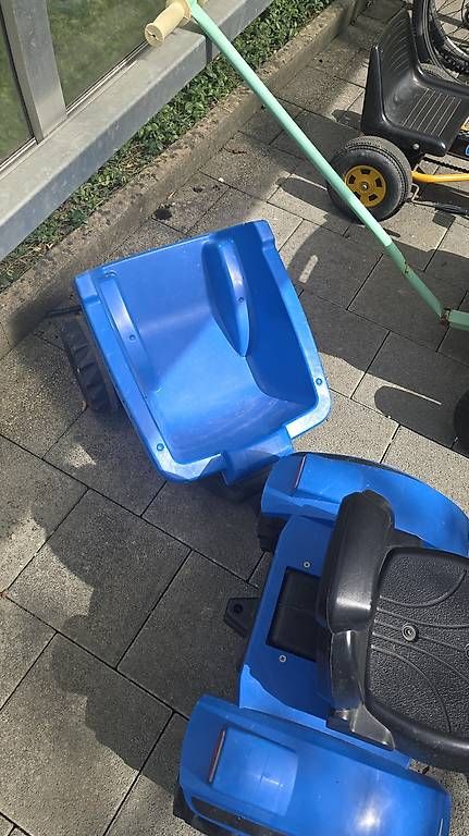 Véhicules pour enfants: Kindertraktor new holland – D'occasion à Busswil BE par Gunona 2