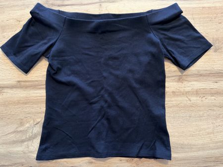 H&M Top Carmen-Stil, Grösse S, schwarz, neuwertig!