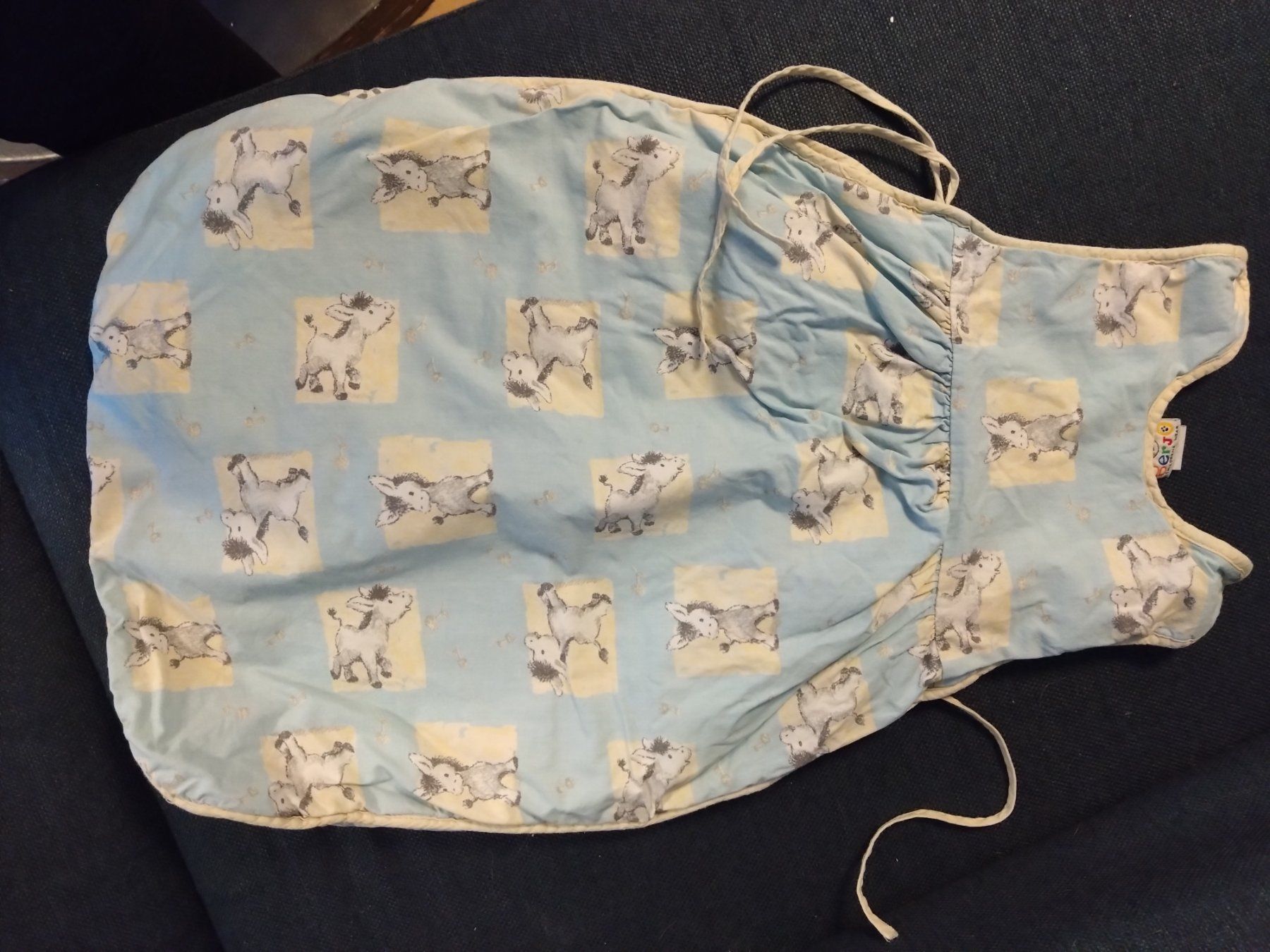 Pigiama & Simili: Süsser Babyschlafsack mit Eseln Grösse 70 – Usato da Ostermundigen venduto da Krimskrams8
