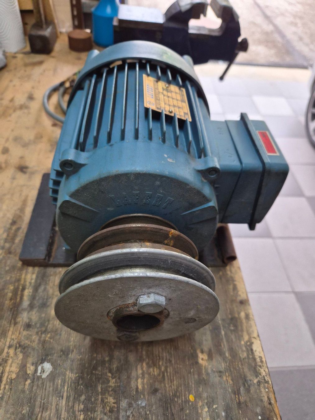 Motori: Moteur électrique 380 volts – Usato da Porrentruy venduto da Horloger6337 1