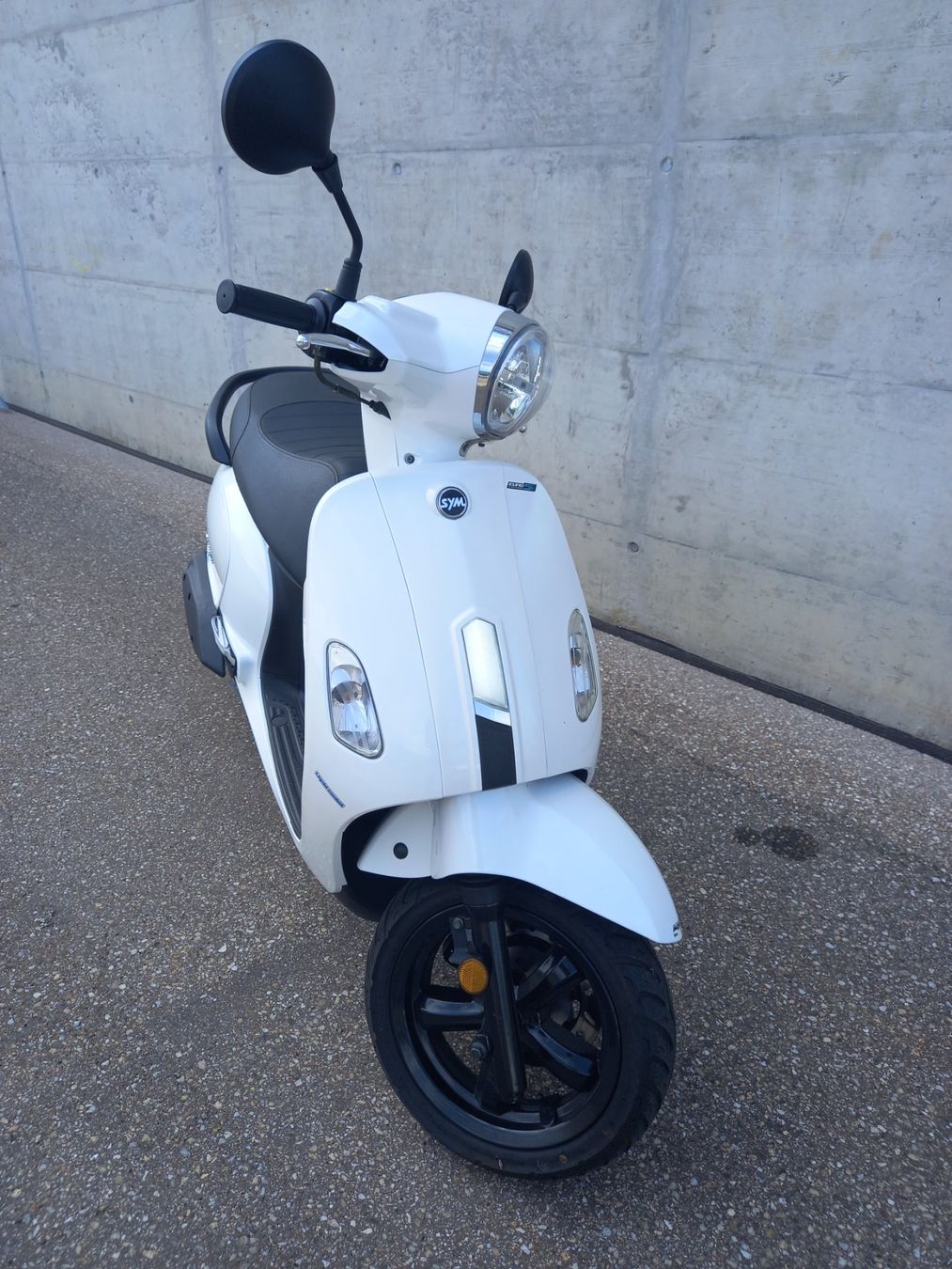 Sym Scooter: Neuwertiger Motorroller/Scooter SYM Fiddle 4 125 – Usato da Kerns venduto da Alfaisri