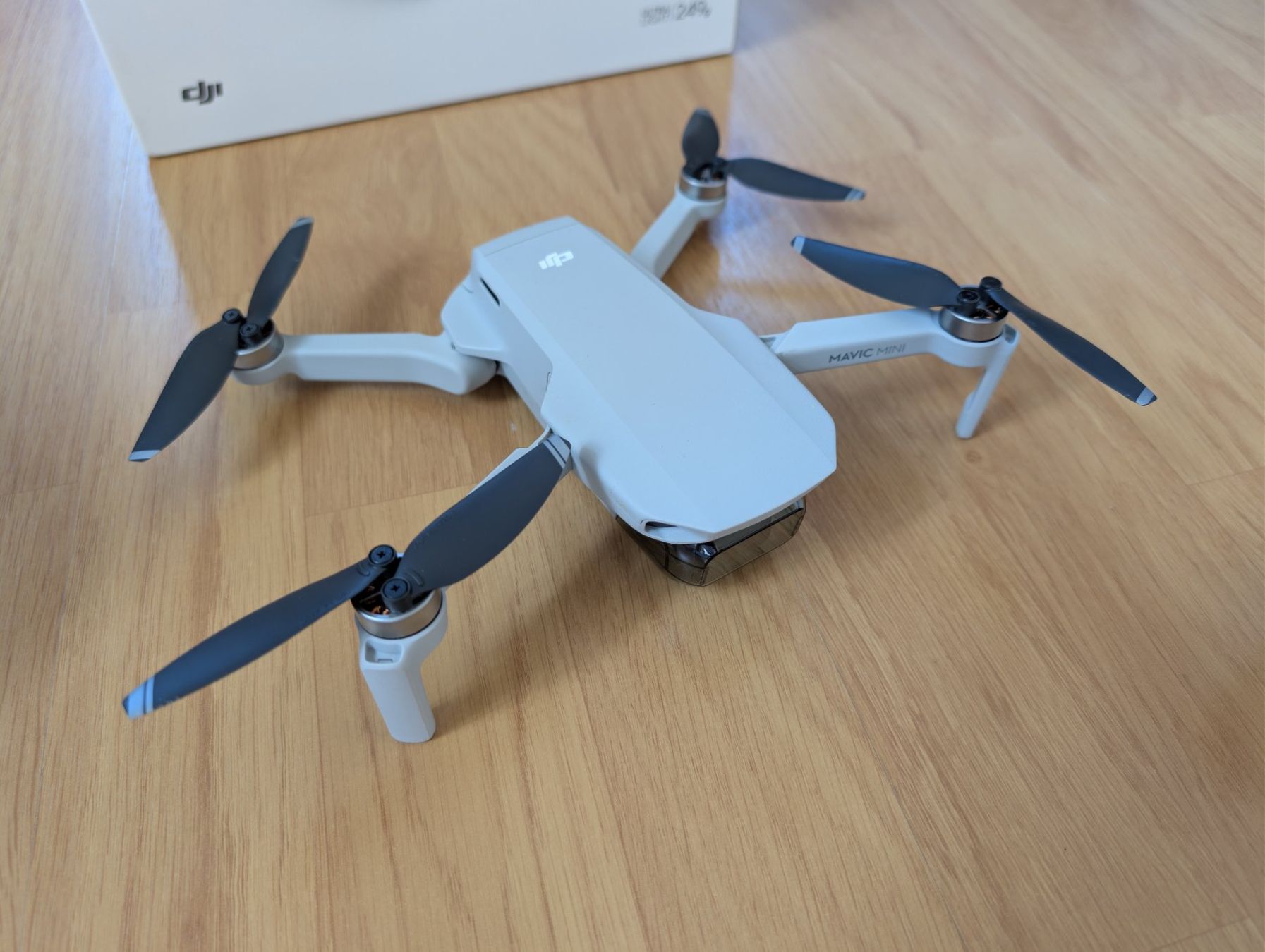 DJI Modellismo RC: Drone DJI Mavic Mini Fly More Combo avec accessoires – Usato da Reconvilier venduto da YSK7 1