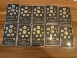 Eine Sammlung von 10 verschiedenen schweizer Münzsätze1982-8