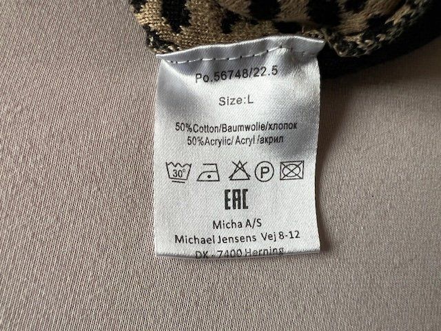 Pullover & Sweatshirts: Damen-Pullover mit halsfernem Rollkragen, Grösse L – Gebraucht aus Spiez von gwaagg- 3