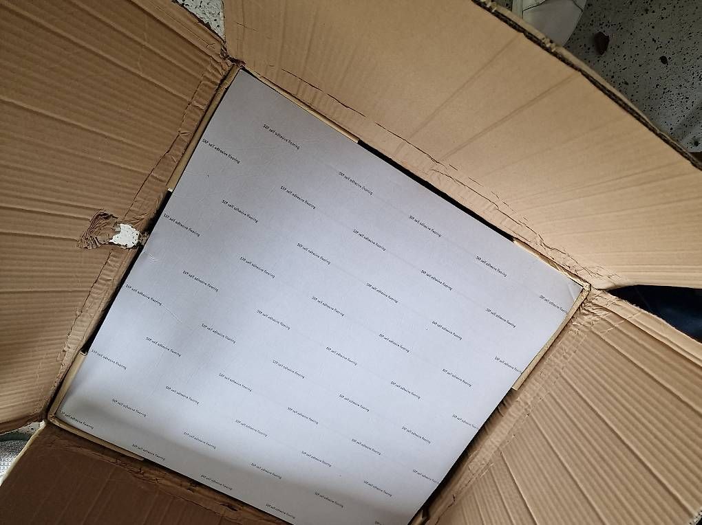 Rivestimenti per pavimenti: Vinyl Bodenplatten 60x60 Marmor Optik 100m² – Nuovo e nell'imballaggio originale da Allenwinden venduto da Babo2 2
