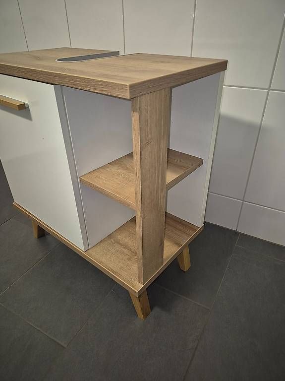 Badezimmermöbel: Waschbeckenunterschrank – Gebraucht aus Arbon von xy1001 3