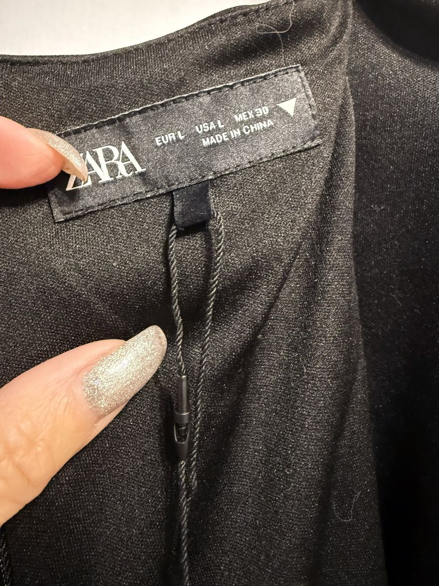 Zara Vestiti: Merveilleuse Robe noire avec plumes – Nuovo e nell'imballaggio originale da Lausanne venduto da Doudoutze 4