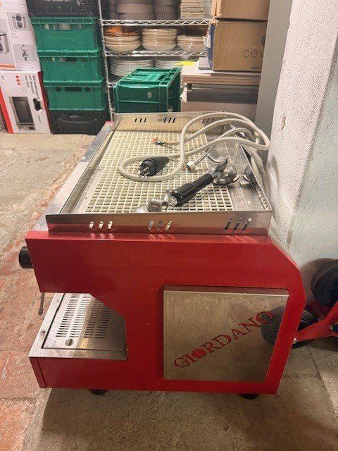 Macchine per caffè & Macchine per espresso: Professionelle 2-Gruppen Espressomaschine GIORDANO – Usato da St. Gallen venduto da TrooperK241 2