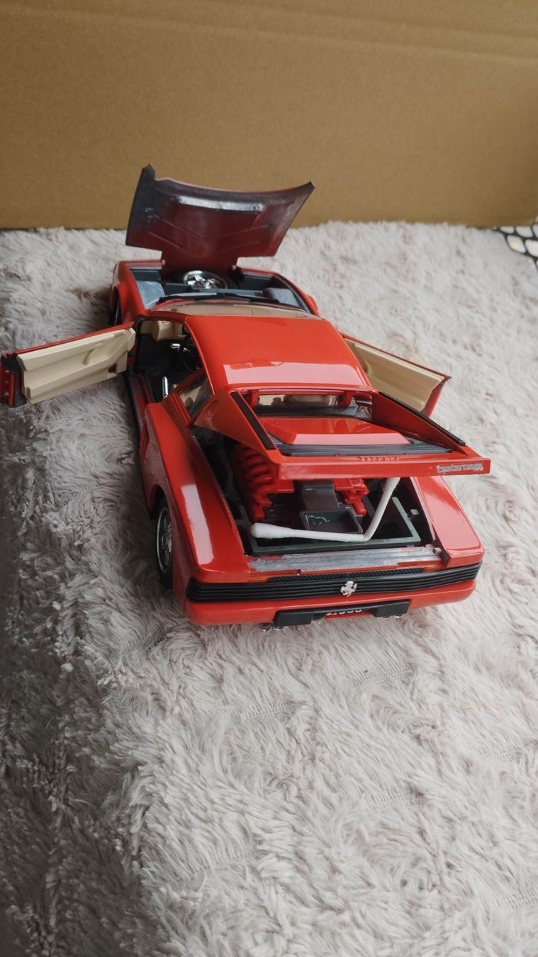 Ferrari Modellini d'auto: Ferrari Testarossa 1984 – Usato da Chur venduto da oriori 1