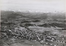 Schwarzenburg BE Flugaufnahme Nr.6979  ,  ca.1950