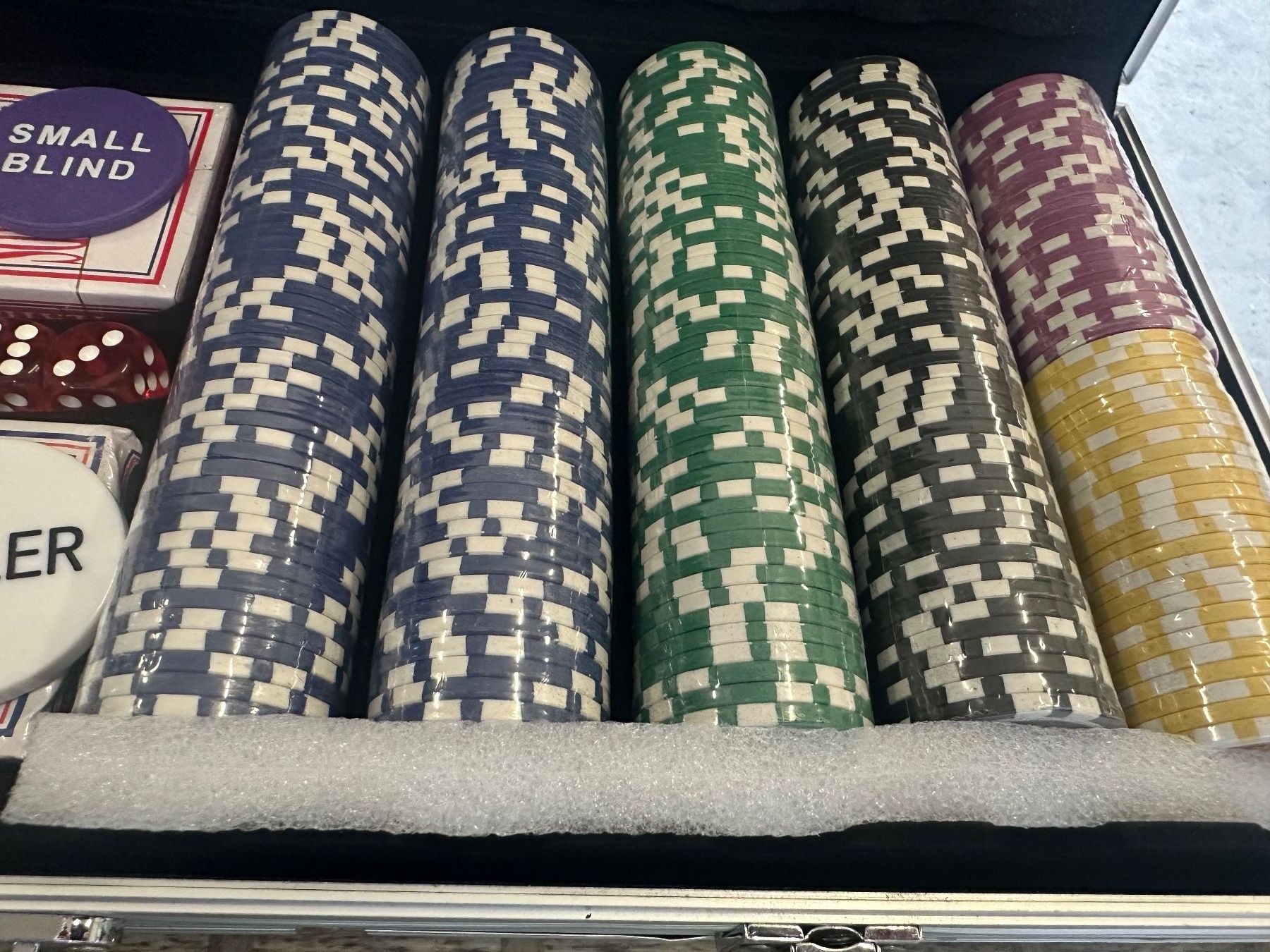 Jeux: Pockerchips-Set 300Stk.Originalverpackt – Neuf avec emballage d'origine à Zollikofen par Taximan89 3