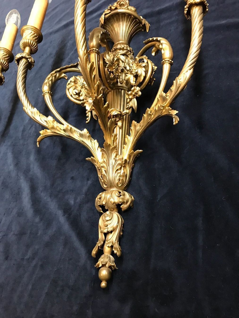 Lampade: Antik Bronze 2 Wandlampen  ca.70cm – Usato da Zürich venduto da Artnuvo 6