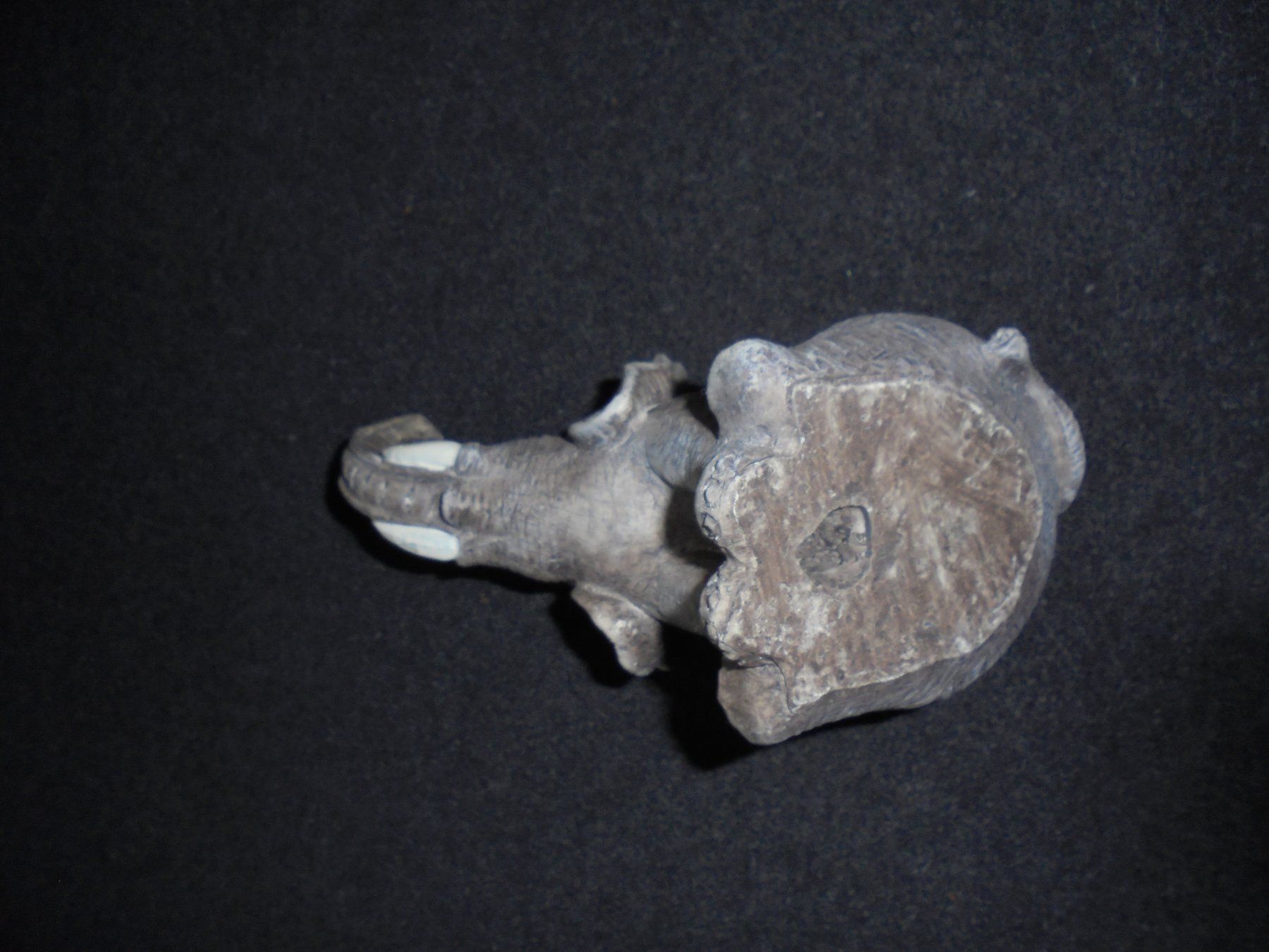 Figuren: 2x Elefant sitzender und stehender – Gebraucht aus Rüschegg-Heubach von Ofen111 1